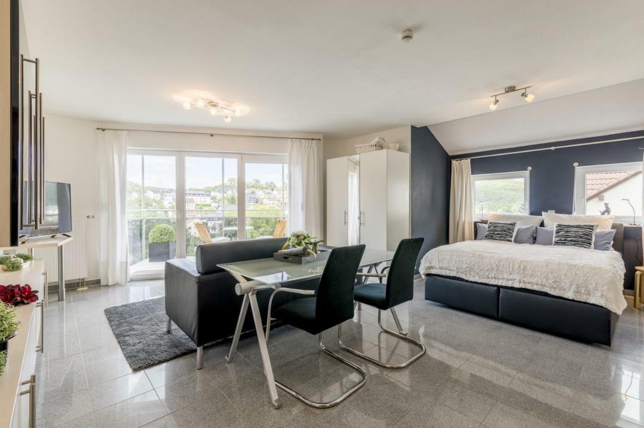 AUSZEIT - Art&Design Ferienapartment Bad Endbach Exterior foto